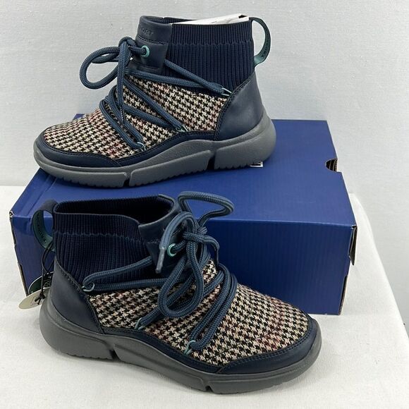 Rockport R-Evolution Washable Quilted Bootie- Plaid- Size 5.5 M- NIB - Picture 1 of 7
